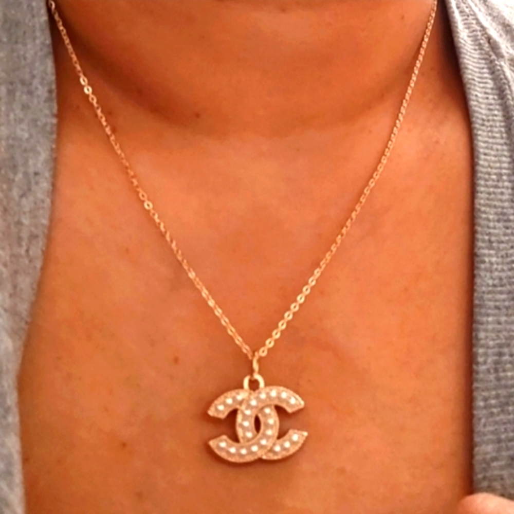 Gold Signature Pearl Pendant Necklace , Brand New.